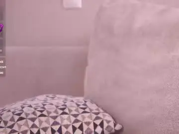 Chaturbate Live Sex Cam of shelleyborom