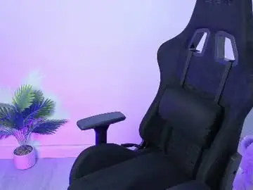 Chaturbate Live Sex Cam of alessyaaa