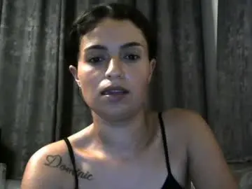 Chaturbate Live Porn of emilly_daniel