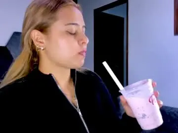 Chaturbate Live Sex of mikaelastonne