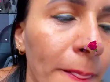 Chaturbate Live Sex Cam of sara_charmy