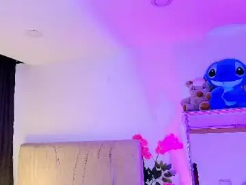 Chaturbate Live Sex Cam of emma_naa