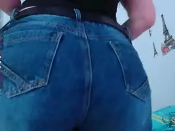 Chaturbate Live Sex Cam of emelyross_