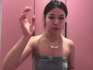 Chaturbate Live Sex Cam of serinafaw