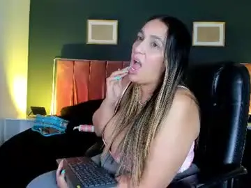 Chaturbate Live Porn of kendalcurvy