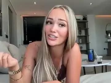 Chaturbate Nude Webcam of luvlivvyy