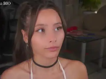 Chaturbate Live Sex Cam of falinecrosthwaite