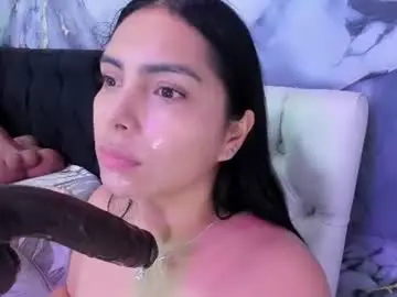 Chaturbate Live Sex Cam of evelinn_belen