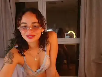 Chaturbate Adult Webcams of ysenne_josse