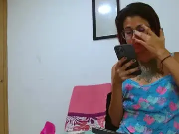 Chaturbate Adult Video Chat of emily_loperaa