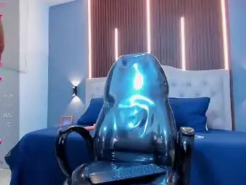 Chaturbate Sex Cam of mikaela_petite18
