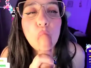Chaturbate Adult Webcam of tellme_maddie