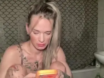 Chaturbate Free Live Porn of vinique99