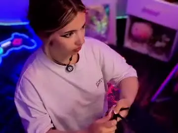 Chaturbate Best live sex cam show of emilykarterr