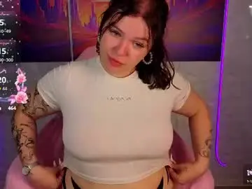 Chaturbate Live Sex Cam of seraphinaa_darkwater