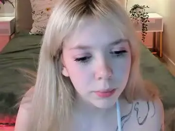 Chaturbate Live Sex of lunalin_