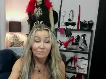 Chaturbate Best live sex cam show of crystalxohotty
