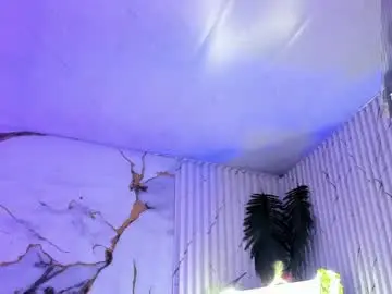 Chaturbate Live Sex Cam of naomy_tay1