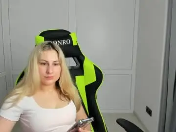 Chaturbate Watch Live Sex Cams of julia_sunshinee