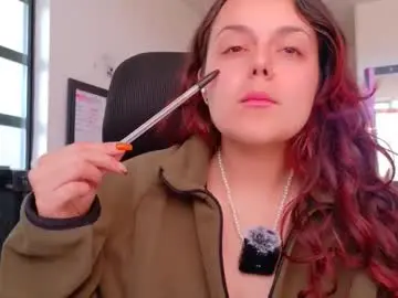 Chaturbate Live Sex Cam of scarlett77_