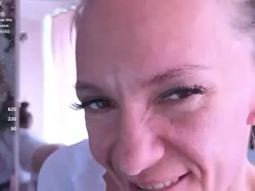Chaturbate Sex Chat of jesica_moon_peachyy