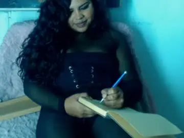 Chaturbate Live Sex Cam of katiuskaxoxo