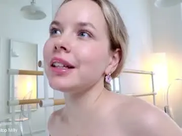 Chaturbate Live Porn of milly_shy