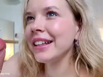 Chaturbate Sex Cam of milly_shy