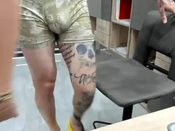 Chaturbate Live Sex Cam of tattoo_couple77