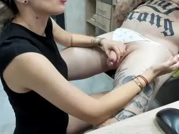 Chaturbate Live Sex Cam of tattoo_couple77