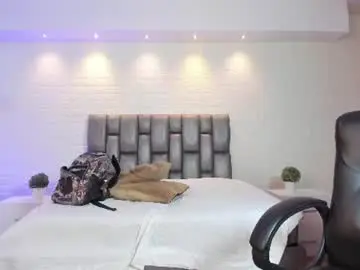 Chaturbate Nude Webcam of arianarouse_