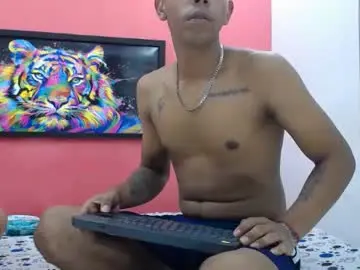 Chaturbate Adult Video Chat of latinosninfomanos