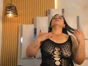 Chaturbate Live Sex Cam of alessiaqueencs