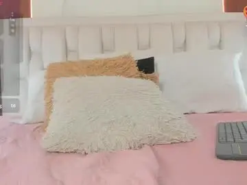 Chaturbate Free Porn Cam of miabrunette23