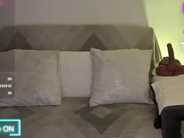 Chaturbate Watch Live Sex Cams of zuly_zahir_01