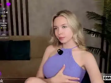 Chaturbate Live Sex Cam of holl1would