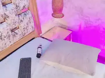 Chaturbate Sex Cam of emily_dempsey