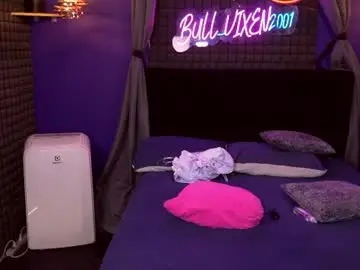 Chaturbate Best live sex cam show of bull_vixen2001