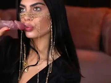 Chaturbate Best live sex cam show of ravennadarcy