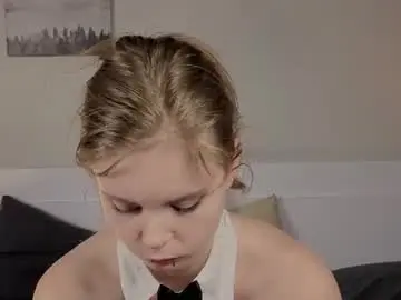 Chaturbate Live Porn of lyucy