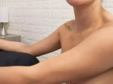 Chaturbate Free Porn Cam of nickollsaenz