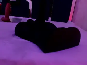 Chaturbate Watch Live Sex Cams of milahall__