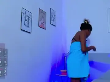 Chaturbate Live Sex of petitelittleebony