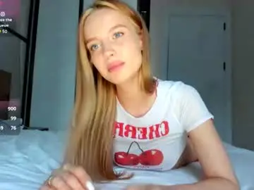 Chaturbate Nude Webcam of amazing_roxana