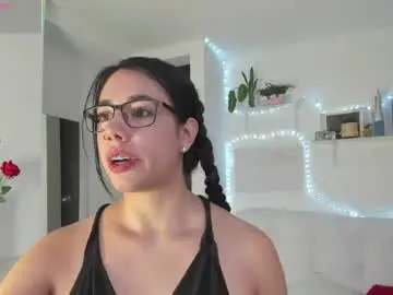 Chaturbate Live Sex Cam of paulina_dossantos