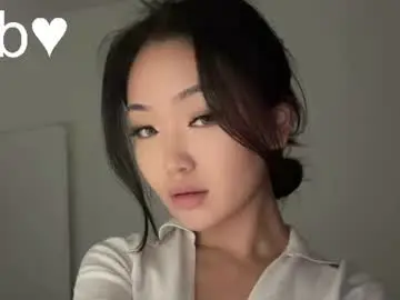 Chaturbate Live Sex Cam of elegant_vibes