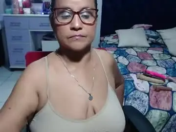 Chaturbate Adult Video Chat of pervert_mommy_x