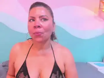 Chaturbate Live Sex Cam of corina_taylor12