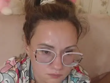 Chaturbate Live Sex Cam of flowercandydoll13