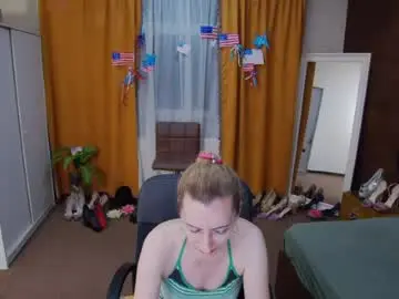 Chaturbate Live Sex Cam of evelynreagan